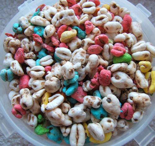 ŞOCANT! A vrut să fie generos, &icirc;nsă va regreta cumplit! Ce s-a &icirc;nt&acirc;mplat după ce un elev şi-a servit colegii cu "pufarine"