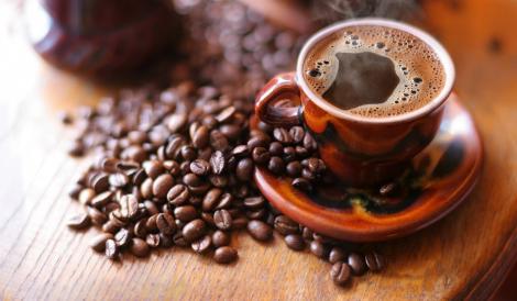 Cafeaua fără CALORII și COFEINĂ! Cum prepari licoarea magică într-un mod NATURAL și SĂNĂTOS