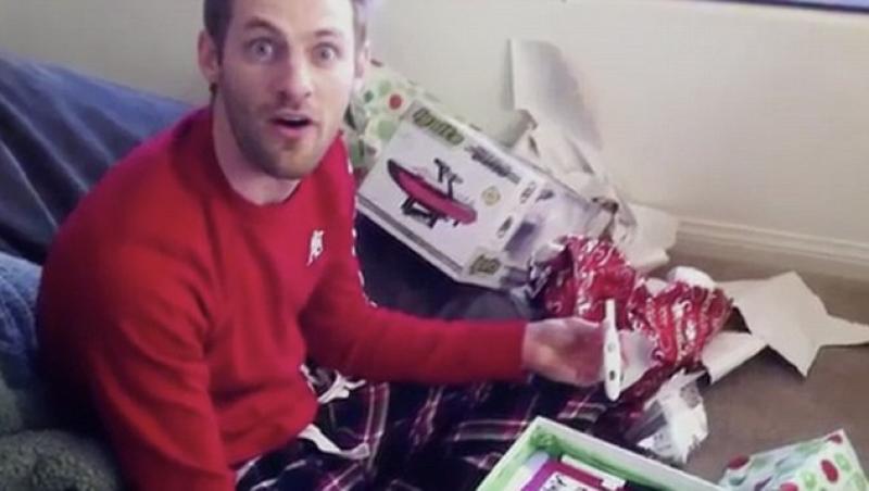 „O să fiu TATĂ!” Reacțiile SAVUROASE ale bărbaților atunci când primesc marea veste! Râzi cu lacrimi! Nimic nu se compară cu fețele lor! (VIDEO)