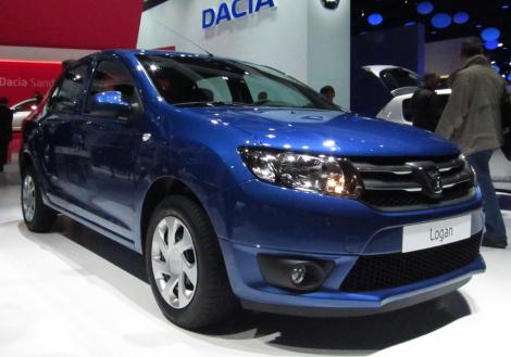 Produs în România, rămas în România! Cum arată autovehiculul Dacia Logan cu numărul 1.500.000, cumpărat astăzi de o bucureșteancă