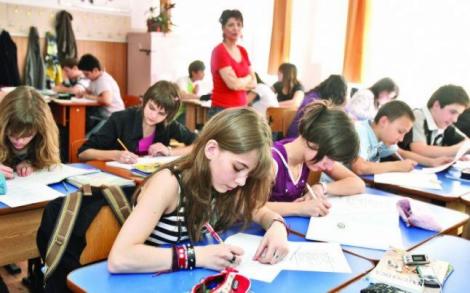 Schimbări RADICALE în învăţământul din România! Ce se întâmplă cu examenele şi cum sunt afectaţi elevii