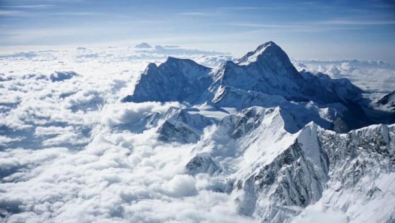 Vârful Everest - cel mai înalt punct din lume