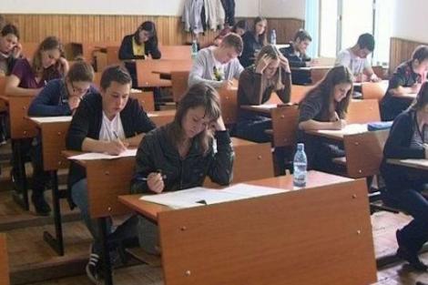 Proba de limbă și literatură română a Evaluării Naționale, nelipsită de incidente! Cinci elevi au fost eliminați