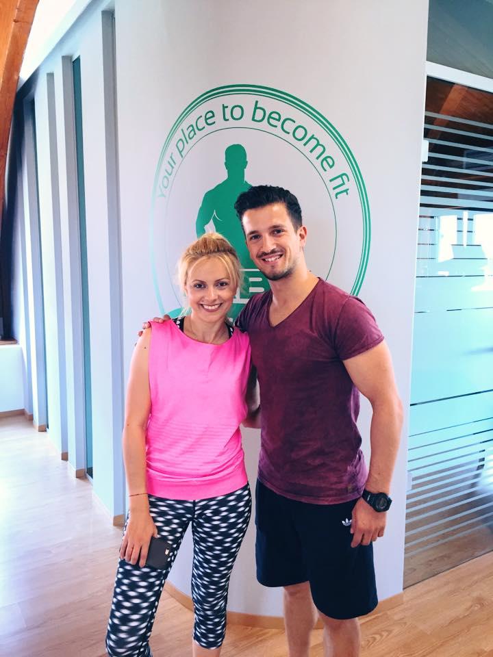 Simona Gherghe intră &icirc;n formă pentru vară cu antrenorul Florin Neby, de la Neatza cu Răzvan şi Dani