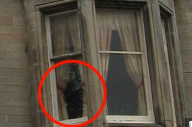 Fenomen paranomal pe un pod! Sute de c&acirc;ini ce au trecut pe aici s-au aruncat &icirc;n apă! Ceva bizar &icirc;i sperie!