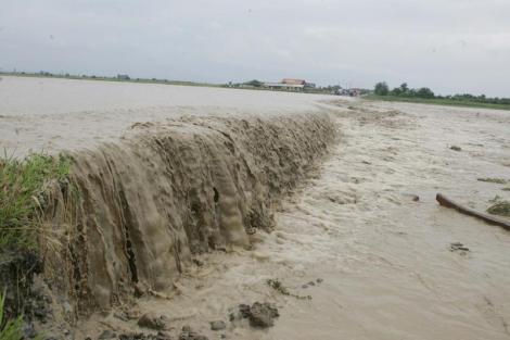 Avertizarea de ultimă oră făcută de hidrologi! A fost emis cod portocaliu de inundații în Transilvania și Muntenia