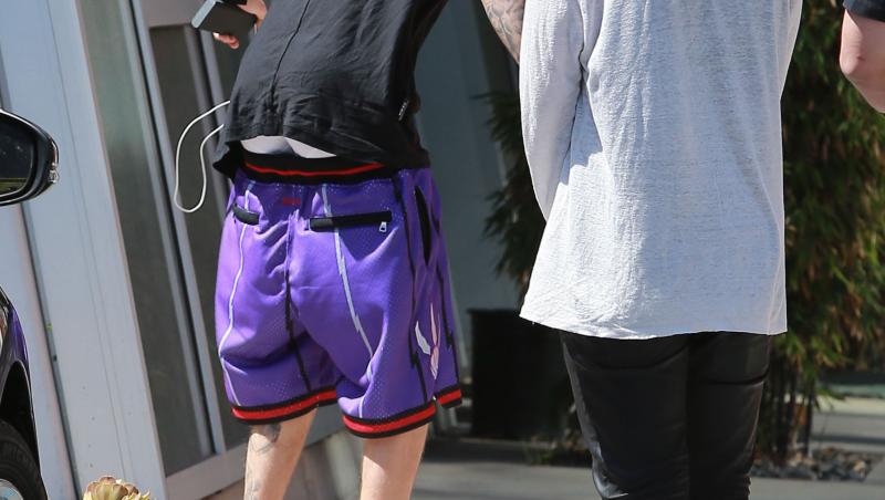 FOTO: Justin Bieber, prins cu pantalonii în vine! Nimeni nu trebuia să vadă aceste imagini