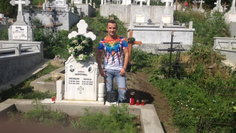 FOTO: Mihai Trăistariu ”lovește” din nou! După selfie-urile incendiare, s-a pozat în…cimitir! Pur și simplu a creat isterie