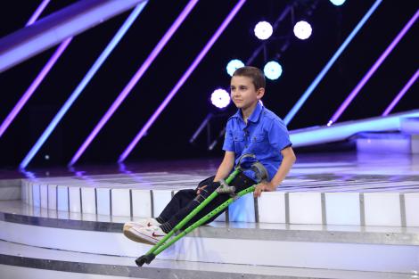 Joi seara, la Antena 1, într-o ediție specială,Luptătorul K1 Cătălin Moroșanu cântă cu mama, iar  Marcel Pavel și Nico urcă pe scenă alături de copiii lor, la “Next Star”