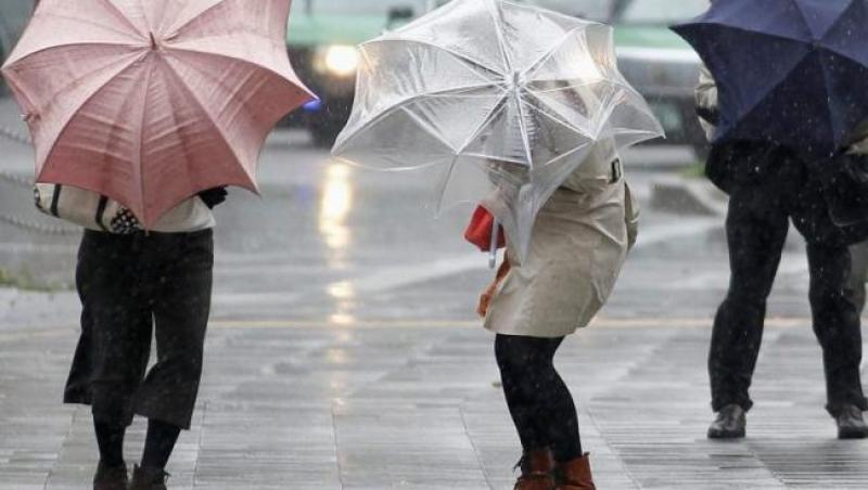 Avertizare meteo: Vremea o ia razna! Ploi torenţiale, vijelii şi grindină în mai multe zone din ţară
