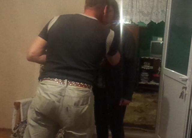 Tatăl care şi-a BĂTUT fiicele şi-a primit PEDEAPSA! Decizia judecătorilor, contestată VEHEMENT