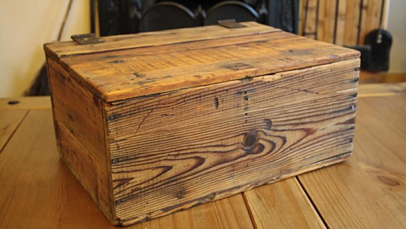 DESCOPERIRE bizară! Un țăran a găsit o cutie de lemn, iar înăuntru era ceva FABULOS! „Legendele sunt ADEVĂRATE!”