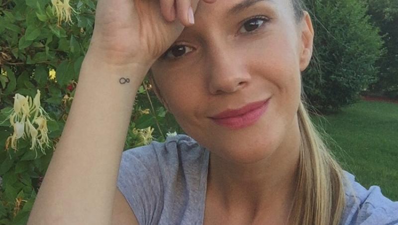 Adela Popescu şi-a învins o mare frică: şi-a făcut un tatuaj! Iată cum arată