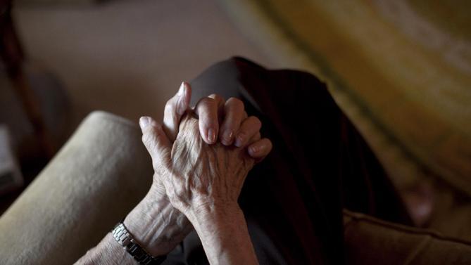 Nu și-a văzut fiica de 77 de ani! S-a rugat &icirc;ntr-o seară și, a doua zi, s-a &icirc;nt&acirc;mplat ceva copleșitor! Este o minune dumnezeiască!