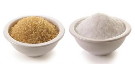 Amestecă sare și zahăr înainte de culcare. Efectul este miraculos: tratează insomnia și durerile de cap