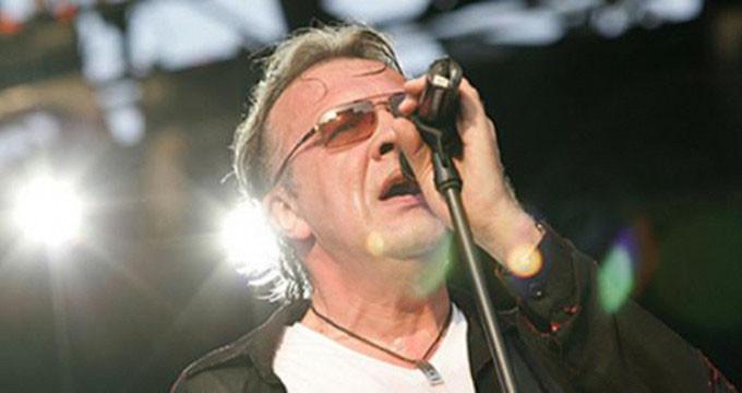 Ce s-a &icirc;nt&acirc;mplat cu femeia care s-a fotografiat l&acirc;ngă Gabriel Cotabiță, pe patul de spital