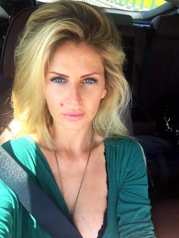 FOTO: Andreea Bănică, scandal monstru cu fanii pe internet! &rdquo;Dacă nu &icirc;ți convine, du-te la Obor&rdquo;