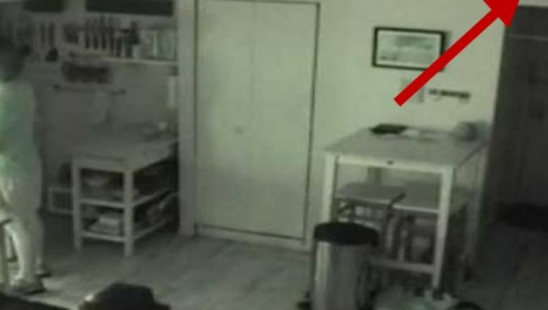 Un bărbat a descoperit că a trăit două săptămâni cu o străină în casă, fără să știe! Camera ascunsă a dat-o de gol!