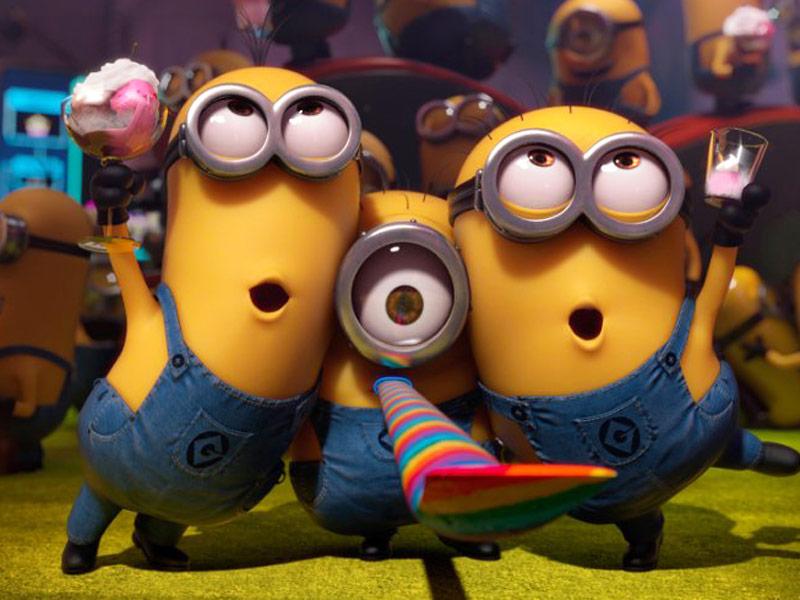 O fetiță a căzut de la etajul trei, dar un minion i-a salvat viața!