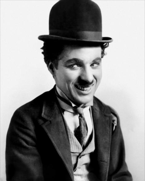 Alfred Hitchcock şi Charlie Chaplin ar putea apărea pe viitoarele bancnote de 20 de lire sterline