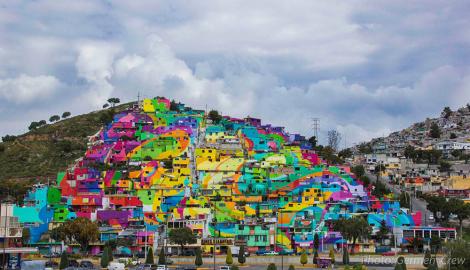 ”Voi, ăștia cu graffiti, vreți să fiți legali? Ia pictați tot cartierul!” Super proiectul mexicanilor din Palmitas