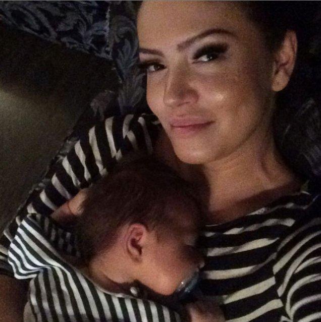 Tainele deochiului! Andreea Mantea, superstiţioasă c&acirc;nd vine vorba de David! I-a pus bebelușului ei o brățară care să-l ferească de rele