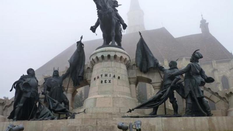 Statuia din Cluj a lui Matei Corvin a fost vandalizată