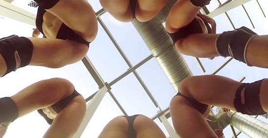 VIDEO! Sunt maestre &icirc;n twerking, iar mișcările lor obraznice au &icirc;nnebunit internauții! Tinerele astea se unduiesc mai lasciv ca niciodată