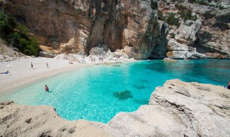 Sardinia, destinația perfectă pentru luna de miere