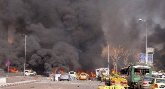 Siria: Cel puțin 82 de morți &icirc;n urma unui bombardament asupra unui centru comercial