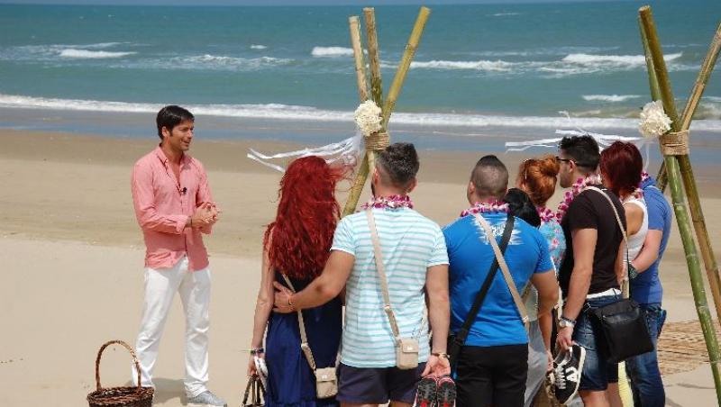 De luni până miercuri, de la 21:30, Antena Stars difuzează reality show-ul „Temptation Island – Insula iubirii”