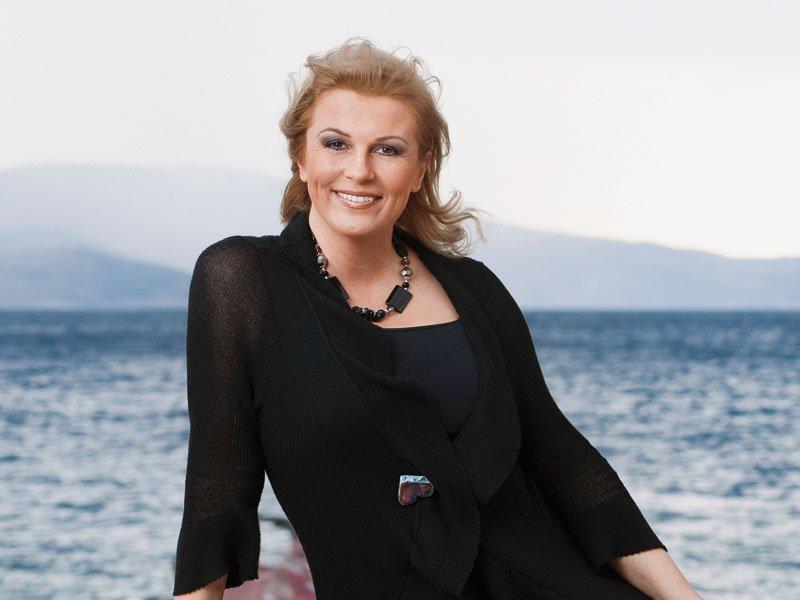 Gest senzațional făcut de un șef de stat! Președintele Croației &icirc;și zugrăvește singur casa pentru a nu cheltui banul public