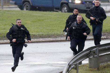 Franţa: Cel puţin trei morţi într-un incident armat produs într-o tabără de rromi