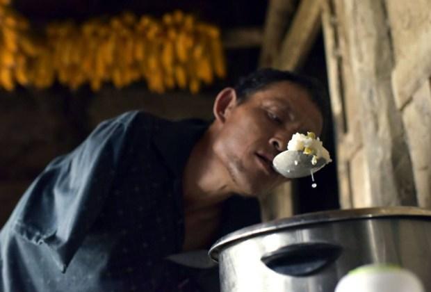 O poză c&acirc;t un milion de cuvinte! Nu are m&acirc;ini, dar ceea ce face pentru mama lui este de-a dreptul emoționant!