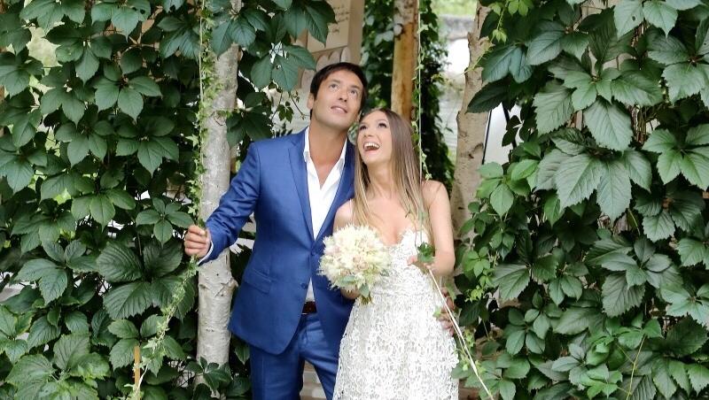 Adela Popescu şi Radu Vâlcan s-au căsătorit pe 22 august