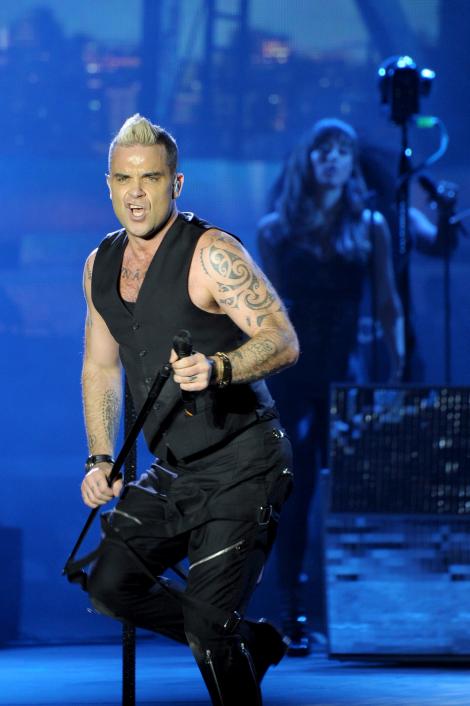 "Thank you, Robbie!" Site-ul oficial al lui Robbie Williams se deschide cu imagini din concertul susţinut la Bucureşti