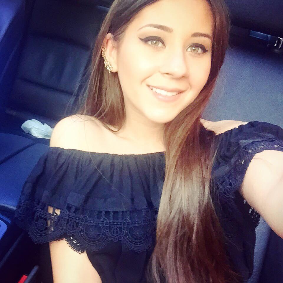 Nicole Cherry şi-a schimbat radical look-ul! A renunţat la părul drept, iar transformarea sa i-a luat prin surprindere pe fani