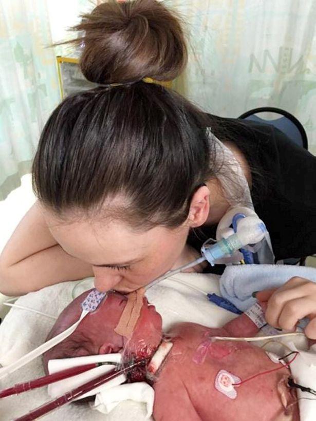 Și-a sărutat bebelușul pentru ultima oară, dar ceva cutremurător s-a &icirc;nt&acirc;mpat imediat după!