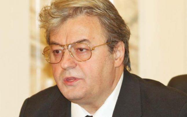 Corneliu Vadim Tudor este condus pe ultimul drum! Va fi &icirc;nmorm&acirc;ntat cu onoruri militare