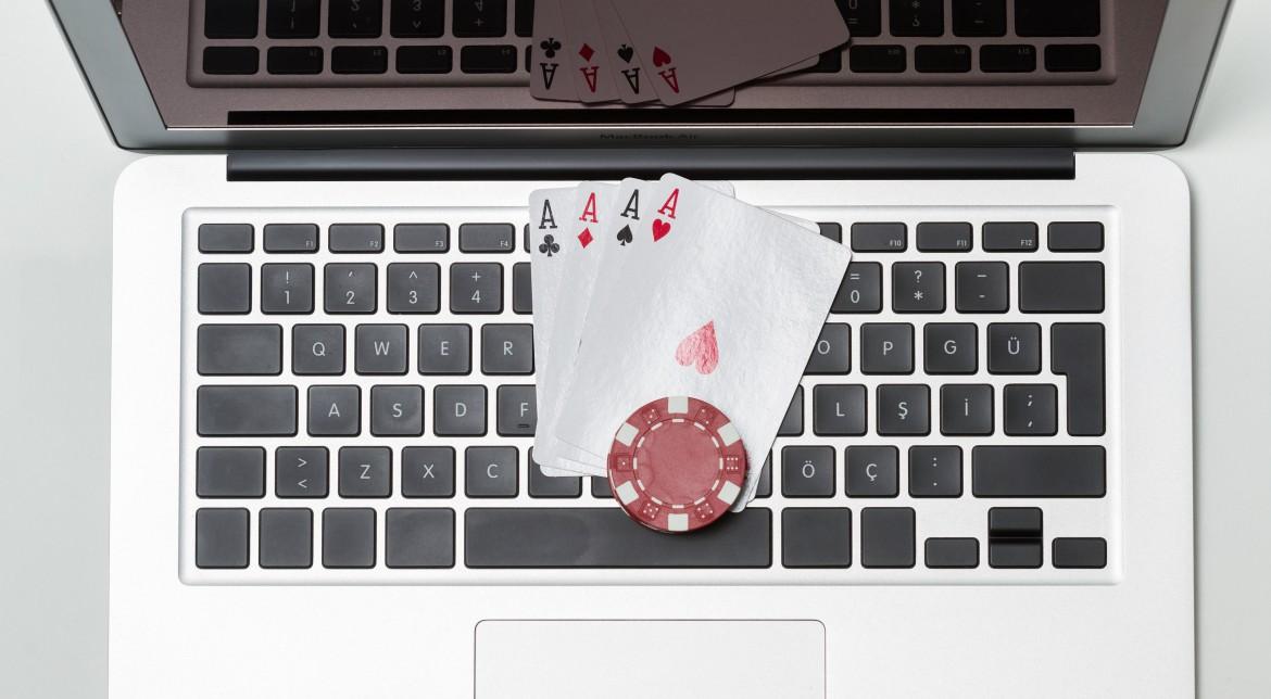 Un nou virus vă ia banii din partidele de poker online