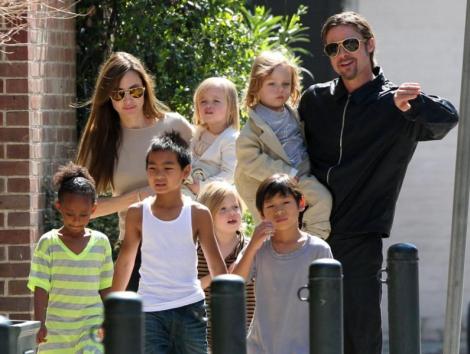 Fericire la Hollywood! Brad Pitt și Angelina Jolie vor fi din nou părinți!