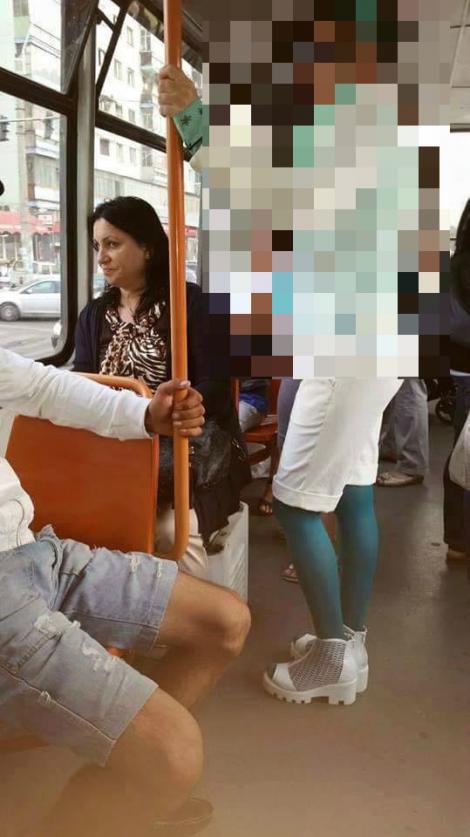 FOTO: Cât de tare! Cum a fost surprinsă o femeie în tramvai, în București! Toți călătorii au privit-o îndelung