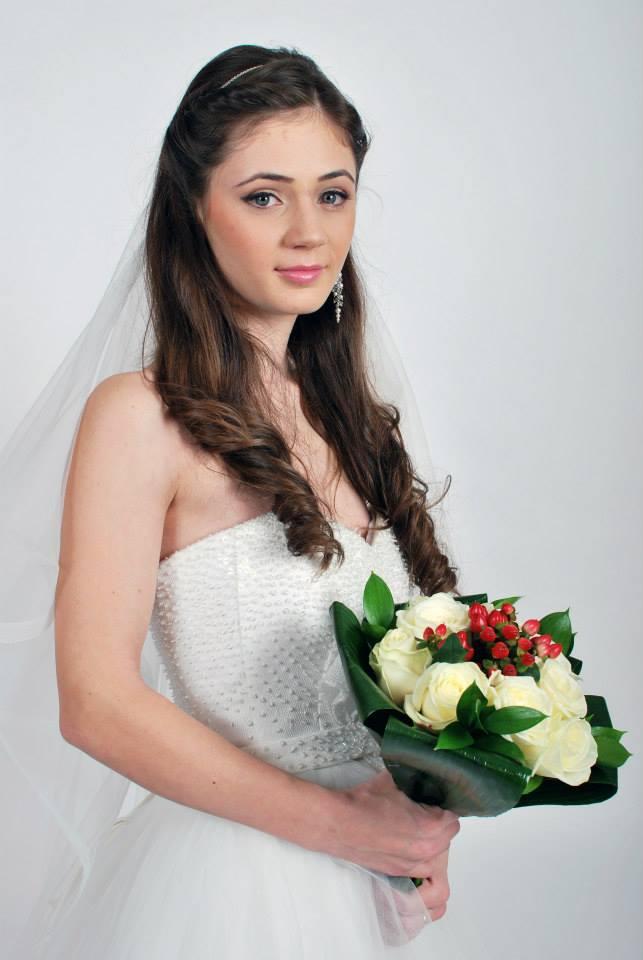 Nu mai e o FATĂ CUMINTE! Laura, fosta concurentă de la &rdquo;Mireasă pentru fiul meu&rdquo;, imagine deocheată pe internet