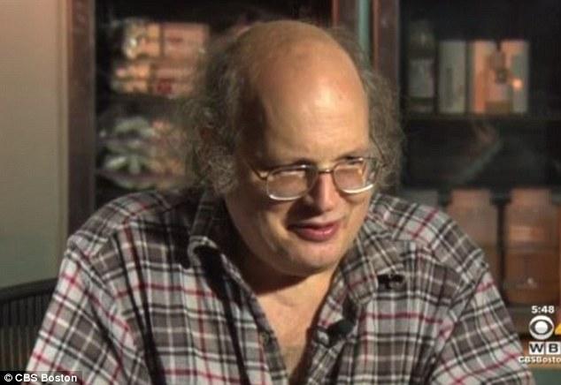 Nu a mai făcut baie de 12 ani! Uite cum arată acum bărbatul!