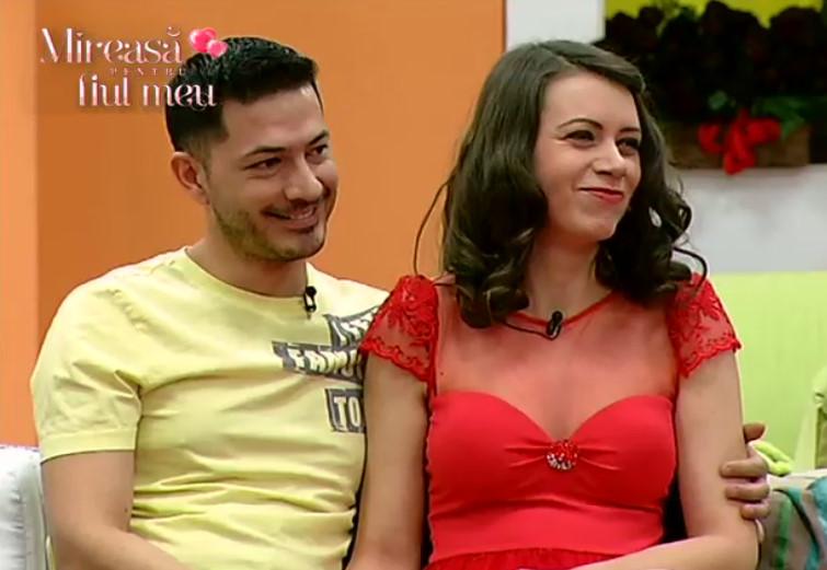 Dovada că iubirea &icirc;nvinge! Dănuț și Carmen de la "Mireasă pentru fiul meu" sunt din nou &icirc;mpreună! Uite poziția &icirc;n care au fost surprinși
