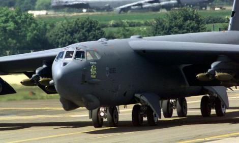 Un  bombardier de tip B-52 a survolat spațiul aerian sud-coreean!