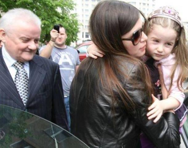 Irinel Columbeanu face dezvăluiri bombă despre Mr. Pink! De ce și-a abandonat Moni fetița și nu mai vine &icirc;n Rom&acirc;nia