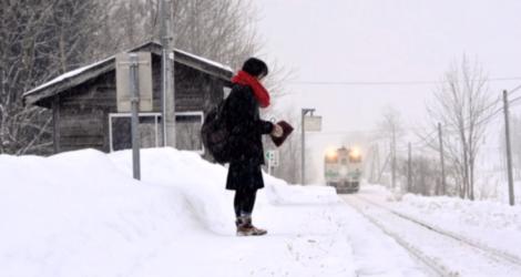 "Aș putea să mor pentru o țară ca aceasta!" O gară din Japonia a rămas deschisă pentru un singur pasager: o elevă care merge cu trenul la școală și înapoi