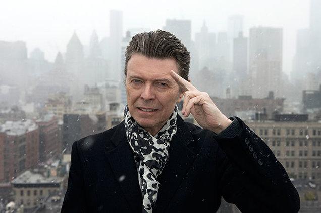 Din orașul natal, la Londra și New York, trec&acirc;nd prin Berlin. Fanii lui David Bowie &icirc;l vor omagia &icirc;n fiecare loc &icirc;n care a trăit