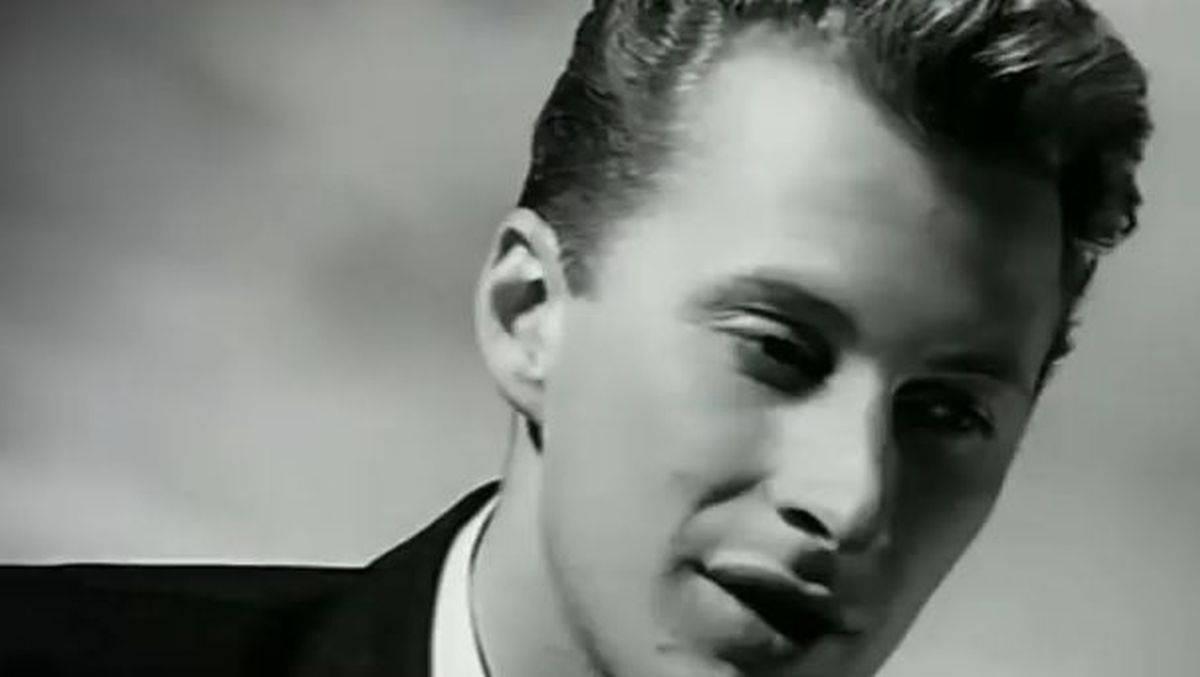 Celebrul c&acirc;ntăreț Black a suferit un grav accident de mașină!